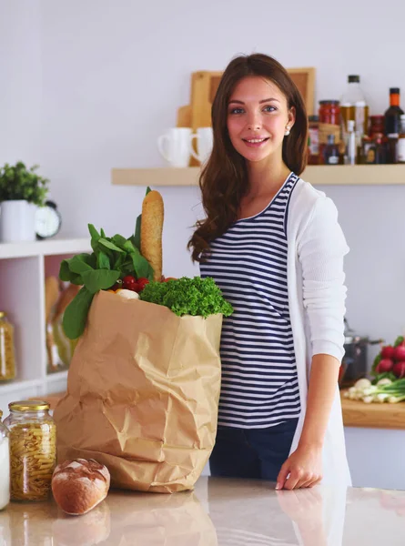Young Woman Holding Grocery Shopping Bag Vegetables Standing Kitchen Young — Stock Photo, Image