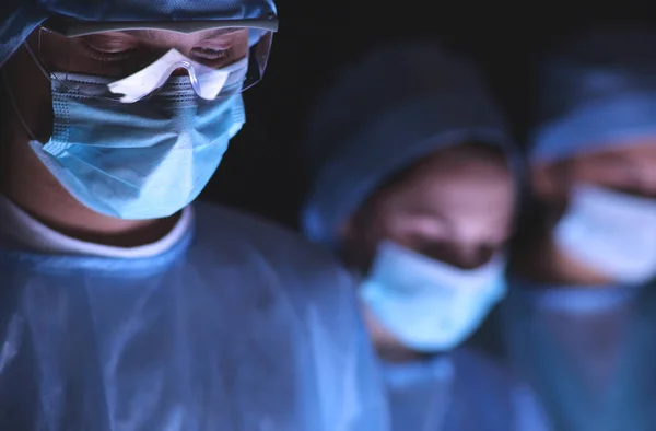 Takım Cerrahı Ameliyatta — Stok fotoğraf