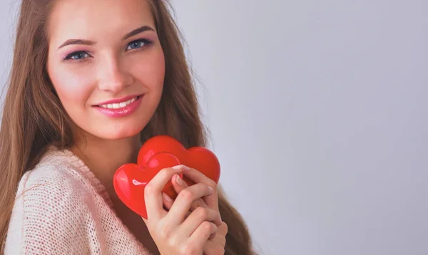 Ritratto Bella Donna Felice Con Mano Simbolo San Valentino — Foto Stock