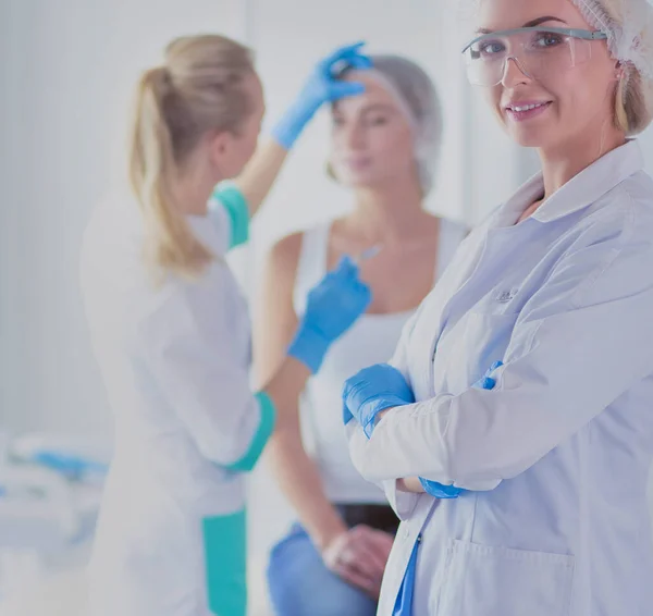 Beautiful Woman Face Doctor Syringe — Stock Photo, Image