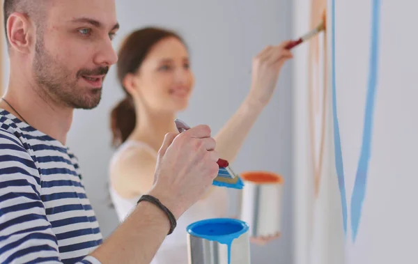 Portrait Happy Smiling Young Couple Painting Interior Wall New House — Stock Photo, Image