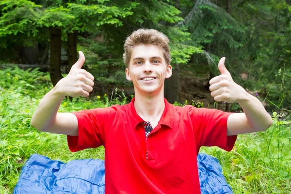 Young man showing Ok sign — Stock Photo, Image