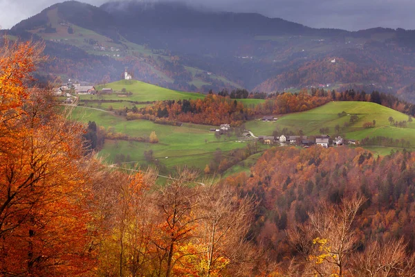 Sint-Andreuskerk in Skofja Loka, Slovenië — Stockfoto