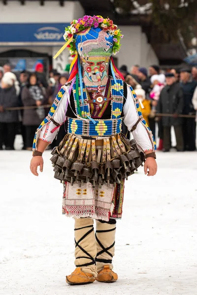 Razlog Bulgarien Januari 2017 Människor Traditionella Karnevalskukerkostymer Kukeri Festivalen Starchevata — Stockfoto