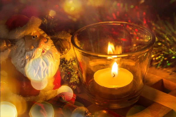 Giocattolo Babbo Natale Seduto Casa Notte Con Luce Candela Del — Foto Stock