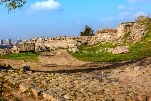 Plovdiv Bulgaria Vista Panorámica Ciudad Las Ruinas Antigua Fortaleza Nebet — Foto de Stock