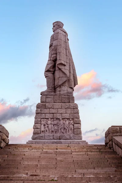 Aljosa emlékmű Plovdiv, Bulgária — Stock Fotó