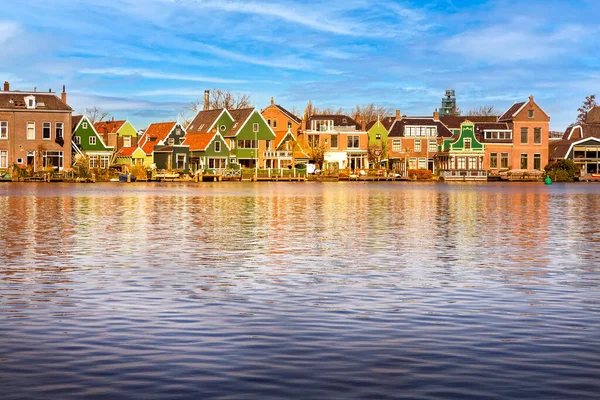 Holländische Häuser, Zaanse Schans in den Niederlanden — Stockfoto