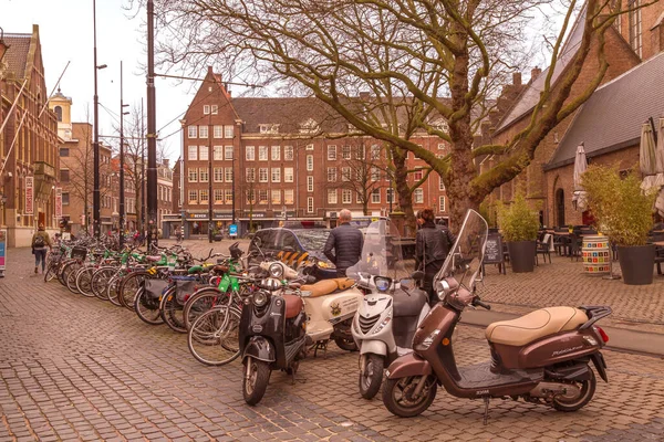 Hague Hollanda Nisan 2016 Den Haag Hollanda Arka Planda Bisiklet — Stok fotoğraf