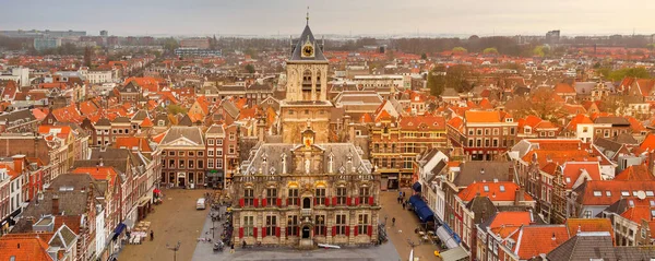 Delft City Hall and Market Square Markt, Países Baixos — Fotografia de Stock