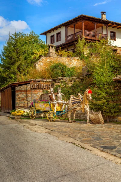 Otoño en Leshten, montañas Rhodope, Bulgaria — Foto de Stock