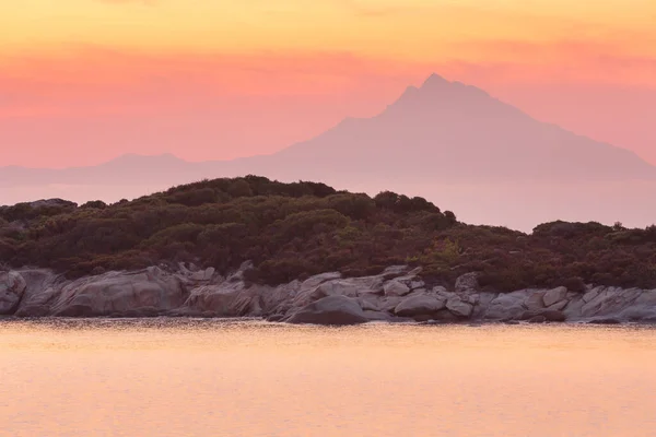 Silhouette Des Heiligen Berges Athos Griechenland Bei Buntem Sonnenaufgang Oder — Stockfoto