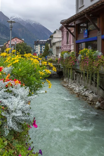 Chamonix Mont Blanc Γαλλία Οκτωβρίου 2019 Ποταμός Arve Και Θέα — Φωτογραφία Αρχείου