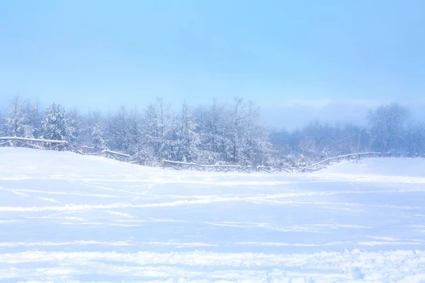 Vrcholy Hor Rila Pokryté Sněhem Zimním Mlhavém Dni Bansko Bulharsko — Stock fotografie