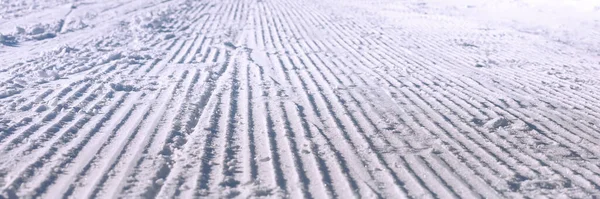 Φρέσκα Κομμάτια Groomer Χιονιού Μια Πίστα Σκι Banner — Φωτογραφία Αρχείου
