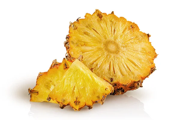 Polovina Ananas Plátky Izolované Bílém Pozadí — Stock fotografie