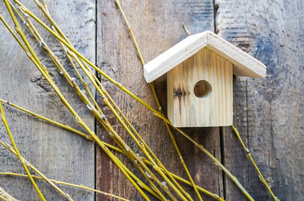 Maison d'oiseaux en bois — Photo