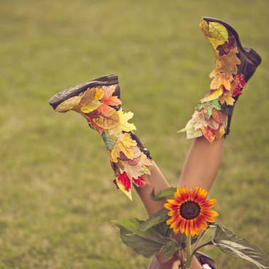 sonbahar çizmeler seksi kadın bacaklar