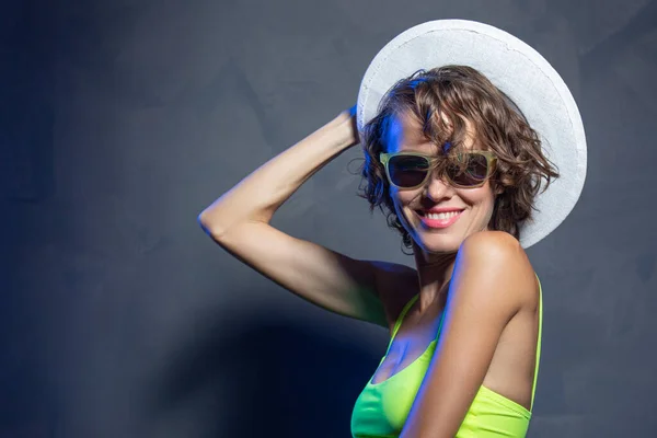 Portrait Young Woman White Hat Suglasses Yellow Swimsuit Grey — Stock Photo, Image