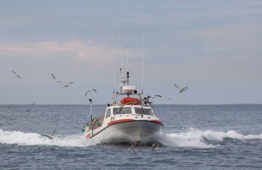 ticari balıkçı teknesi