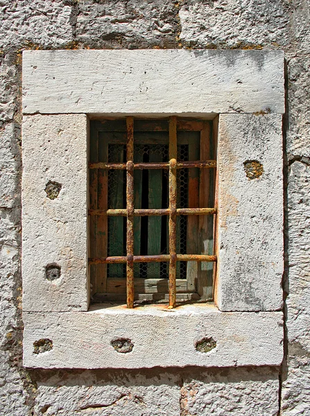 Okna kraty — Zdjęcie stockowe