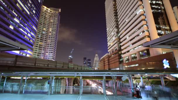 Bangkok centrum drukke verkeer, time-lapse nachts — Stockvideo