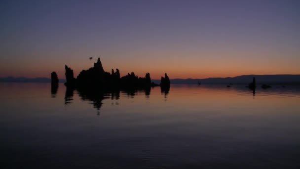 Mono Lake Sunrise Reflexión — Vídeos de Stock