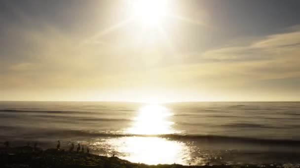 Pôr do sol no oceano — Vídeo de Stock