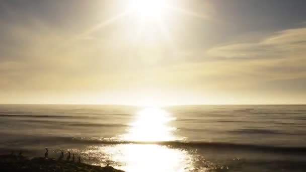 Zonsondergang bij de oceaan — Stockvideo