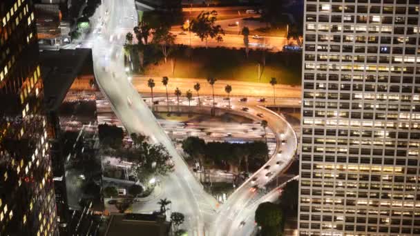 市中心的高速公路交通 — 图库视频影像
