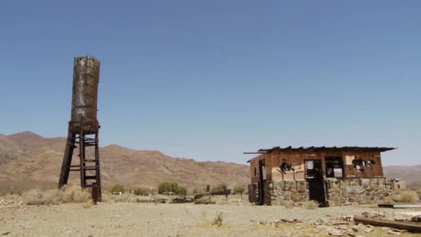 Geisterstadt in der Wüste — Stockvideo