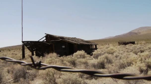 Ciudad fantasma en el desierto — Vídeo de stock