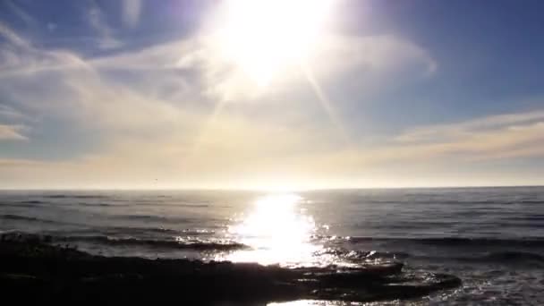 Tramonto sull'oceano. — Video Stock