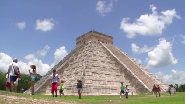 Antike Mayaruine von chichen itza — Stockvideo