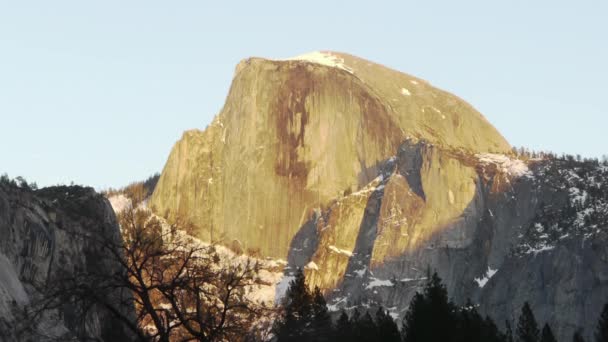 Yosemite félpanzió dóm naplemente — Stock videók