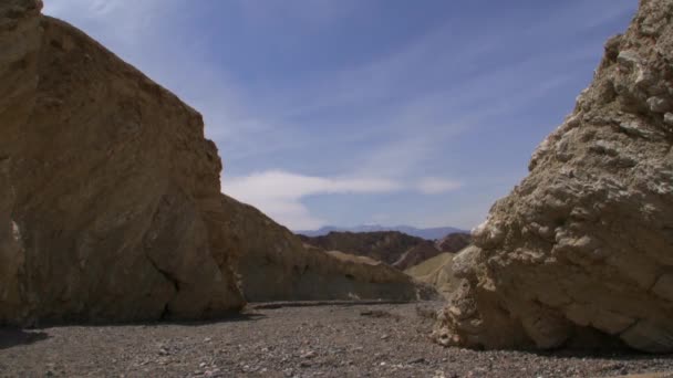 Valle de la muerte del cañón del desierto — Vídeos de Stock