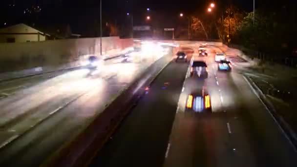 Nacht snelweg verkeer — Stockvideo