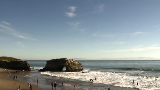 Natural arch formation at Beach — Stock Video