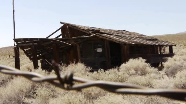 Ciudad fantasma en el desierto — Vídeo de stock