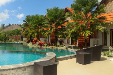 Lüks tropikal tatil. Mauritius Adası, Le Morne 'de lüks bir tatil köyünde spa yüzme havuzu..