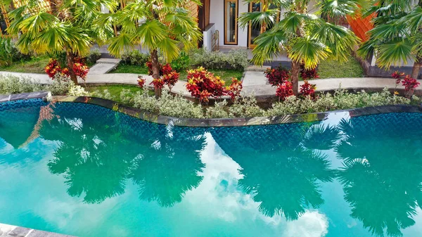 Leeg Blauw Zwembad Bij Bungalow Nusa Penida Bali — Stockfoto