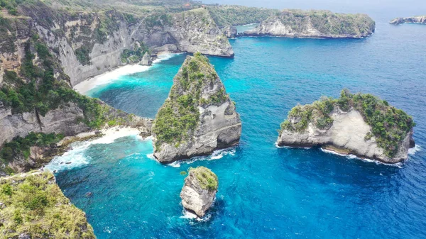 Superbe plage de diamant sur Nusa Penida. endroit touristique incroyable à Bali, Indonésie — Photo