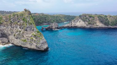 Yukarıdan güzel egzotik sahil manzarası, elmas plajı, hava manzarası Nusa Penida, Bali, Endonezya