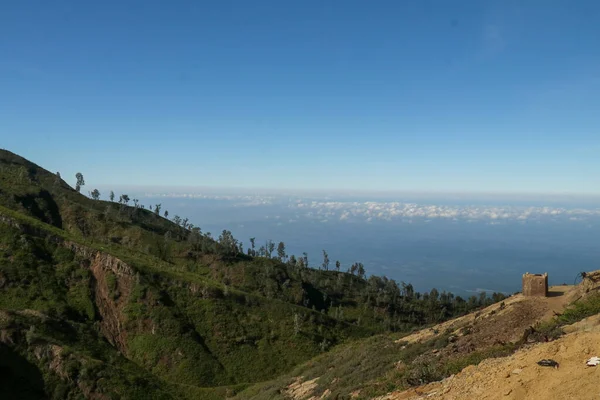Foto borrão de vista montanha no monte ijen bondowoso — Fotografia de Stock