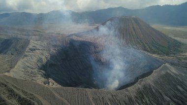 Bromo volkanı krateri Bromo tengger semeru ulusal parkı, Doğu Java, Endonezya. Yanardağ krateri