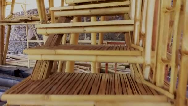 Бамбук лестницы интерьера, минималистский дизайн интерьера, простой дизайн жилого пространства — стоковое видео