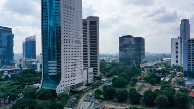 Endonezya 'nın güney jakarta bölgesindeki Sudirman merkez iş bölgesinde mali ve ticari ofis binaları.