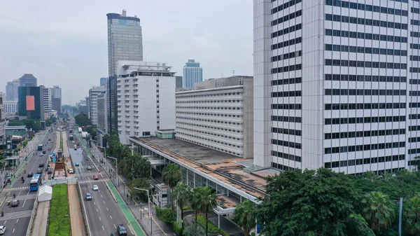 Atmoszféra Jalan Sudeben Jakarta Cirty Ben Üzleti Központ Felhős Reggelen — Stock Fotó