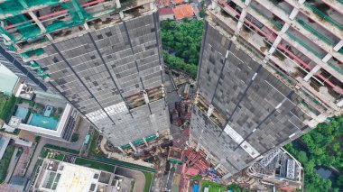 Jakarta iş bölgesinde yeni modern ikiz gökdelenler inşa ediliyor.