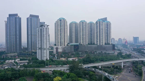 Comparison Modern High Rise Buildings Housing Irregular Residents Located Jakarta — Stock Photo, Image